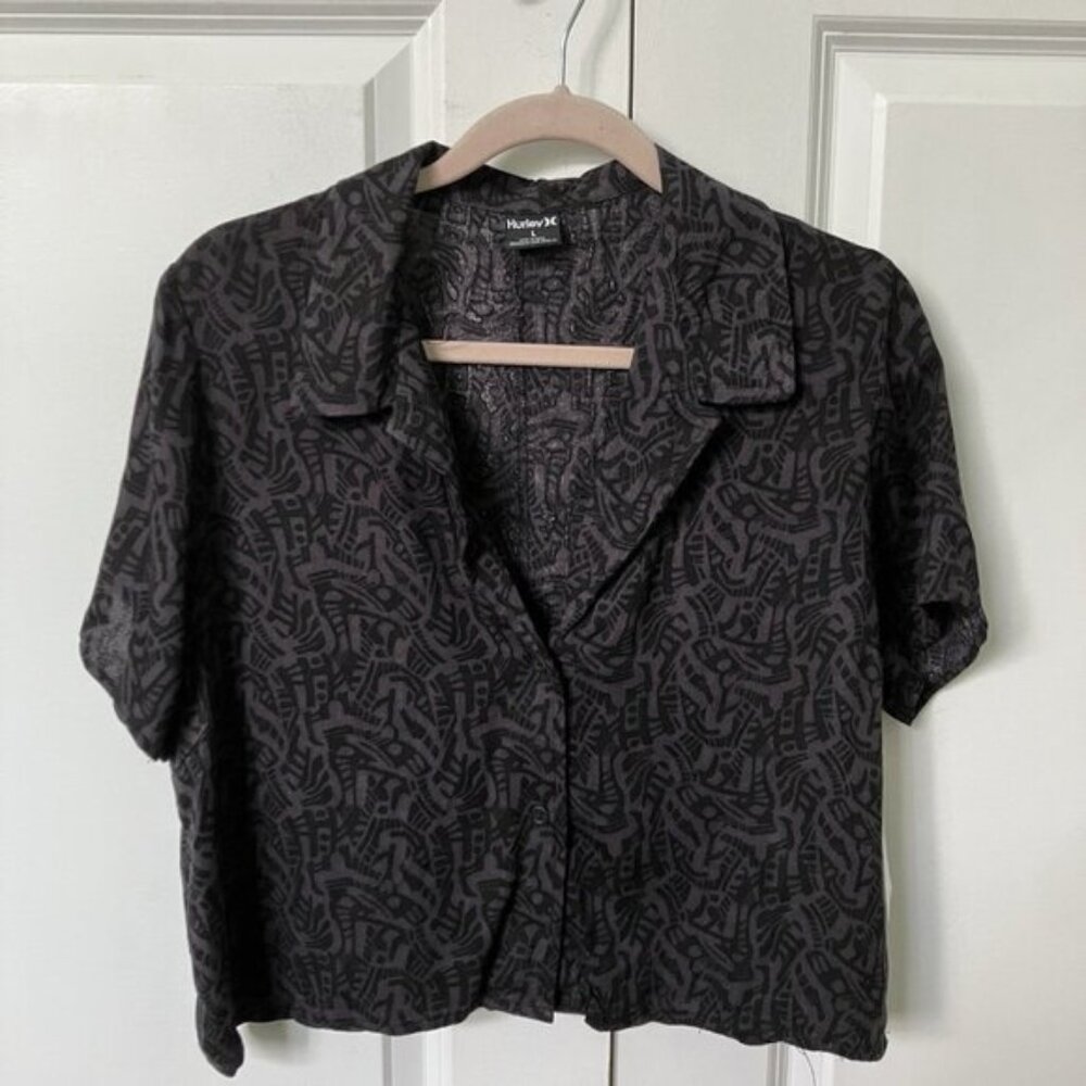 NWT Hurley Work It Top Womens L Cropped Tribal Geometric Camp Button Up